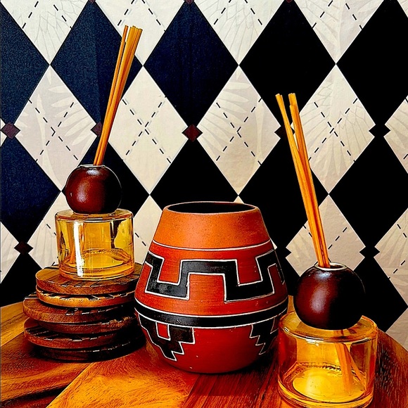 Vintage Redware Ceramic Jar with Geometric Design โ Folk Art Pottery โ Geometric - Picture 8 of 8